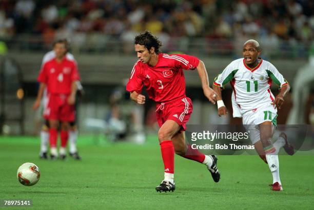 Football, 2002 FIFA World Cup Finals, Quarter Final, Osaka, Japan, 22nd June 2002, Senegal 0 v Turkey 1, Turkey's Bulent Korkmaz,Credit:...