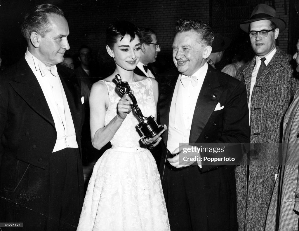 T.V. and Films. 1953. A picture of legendary Belgian born American actress Audrey Hepburn with Frederic March and a Best Actress -Oscar+ for her role in "Roman Holiday".