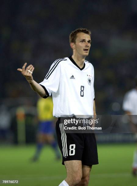 Football, 2002 FIFA World Cup Final, Yokohama, Japan, 30th June 2002, Germany 0 v Brazil 2, Dietmar Hamann of Germany