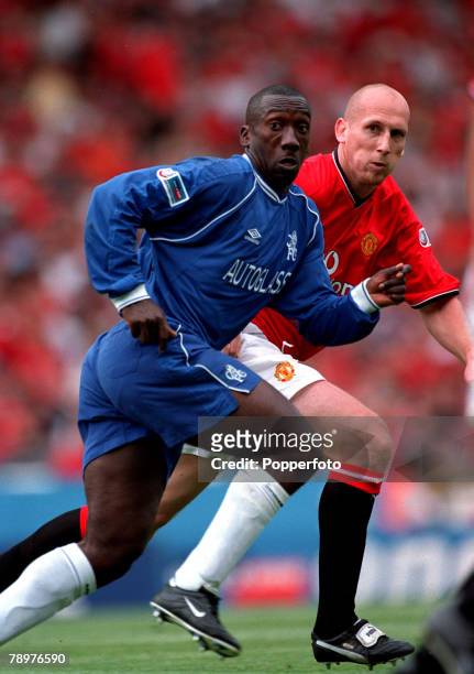 Sport, Football, F.A. Charity Shield, Wembley,13th, August Chelsea 2 v Manchester Utd 0,Chelsea's Jimmy Floyd Hasselbaink with Man, Utd's Jaap Stam...