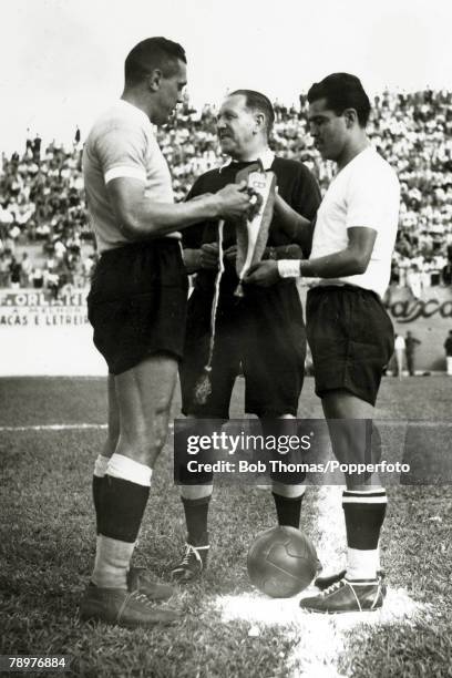 George Reader Referee 140 George Reader Stock Photos, High-Res Pictures, and Images - Getty ...