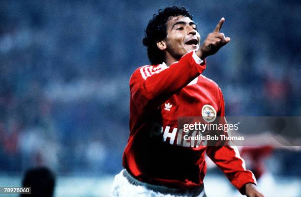 Football European Cup, Second Round, Second Leg, PSV Eindhoven 5 v Steau Bucharest 1 , PSV Eindhoven's Brazilian star Romario celebrates one of his...