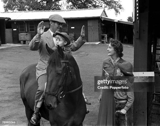 Col Roddy 476 David Llewellyn Stock Photos, High-Res Pictures, and Images - Getty ...