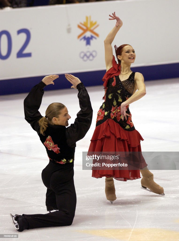 PF Sport. Winter Olympic Games. Salt Lake City, Utah, USA. 17th February 2002. Figure Skating. Ice Dance. Marina Anissina & Gwendal Peizerat, France. Gold medal winners.