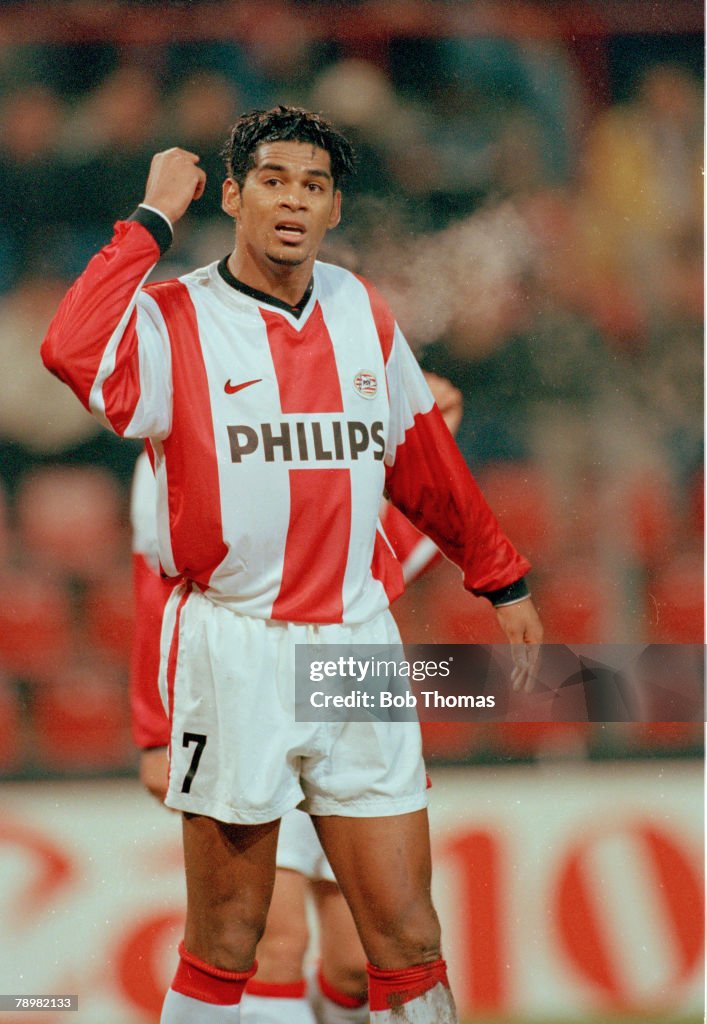 Sport. Football. pic: 9th December 1998. UEFA. Champions League. PSV. Eindhoven 2 v Benfica 2. Abel Xavier, PSV. Eindhoven.