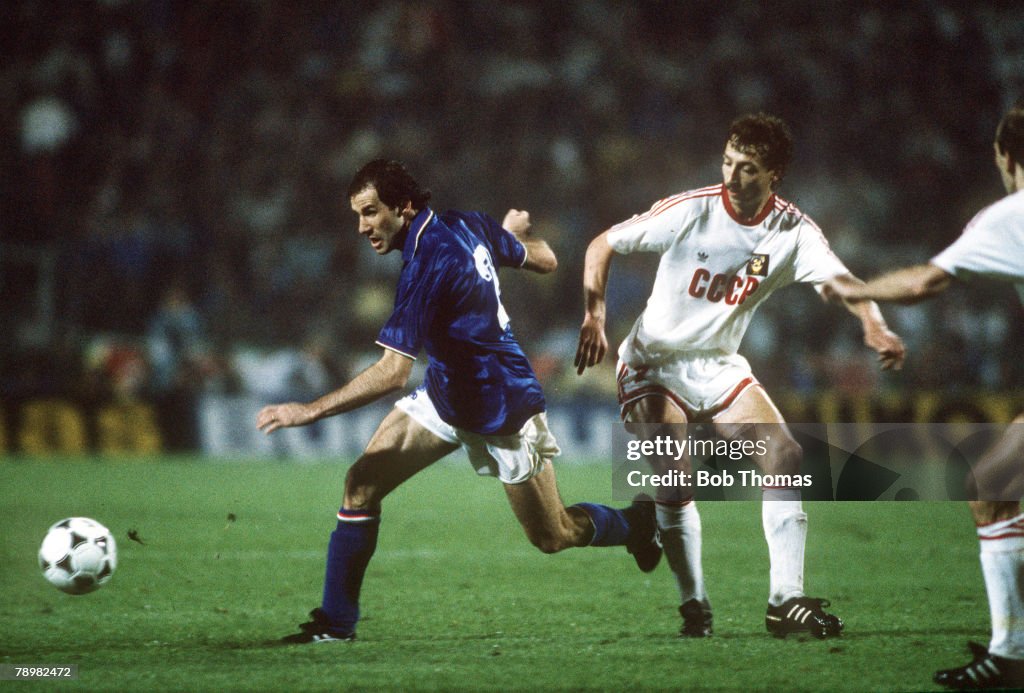 Football. European Championships. Semi Final. Stuttgart, West Germany. 22nd June 1988. USSR 2 v Italy 0. Italy's Giuseppe Baresi goes past USSR's Sergei Aleinikov.