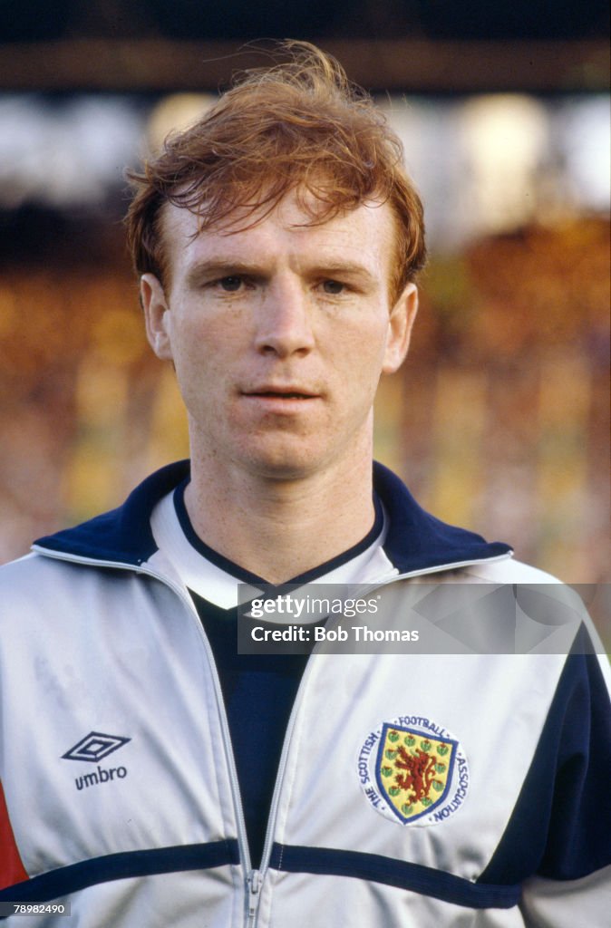Sport. Football. pic: circa 1986. International Match. Alex McLeish, Scotland, who played in 77 international matches for Scotland between 1980-1993.