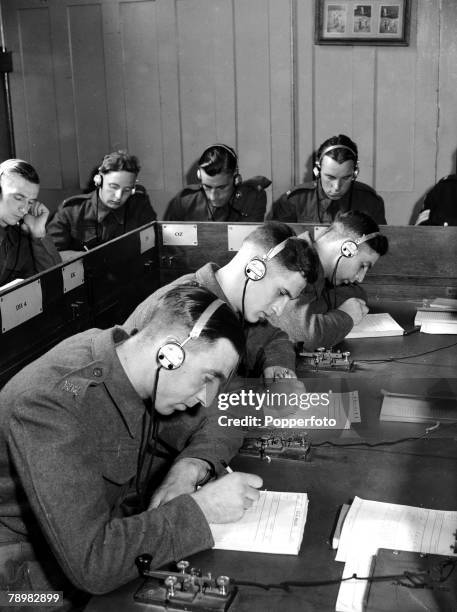 Code Decipher Ww2 117 Morse Code Signals Stock Photos, High-Res Pictures, and Images ...