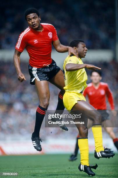 22nd May 1982, FA, Cup Final at Wembley, Tottenham Hotspur 1 v Queen Park Rangers 1, a,e,t, Queens Park Rangers' Bob Hazell jumps above Tottenham...