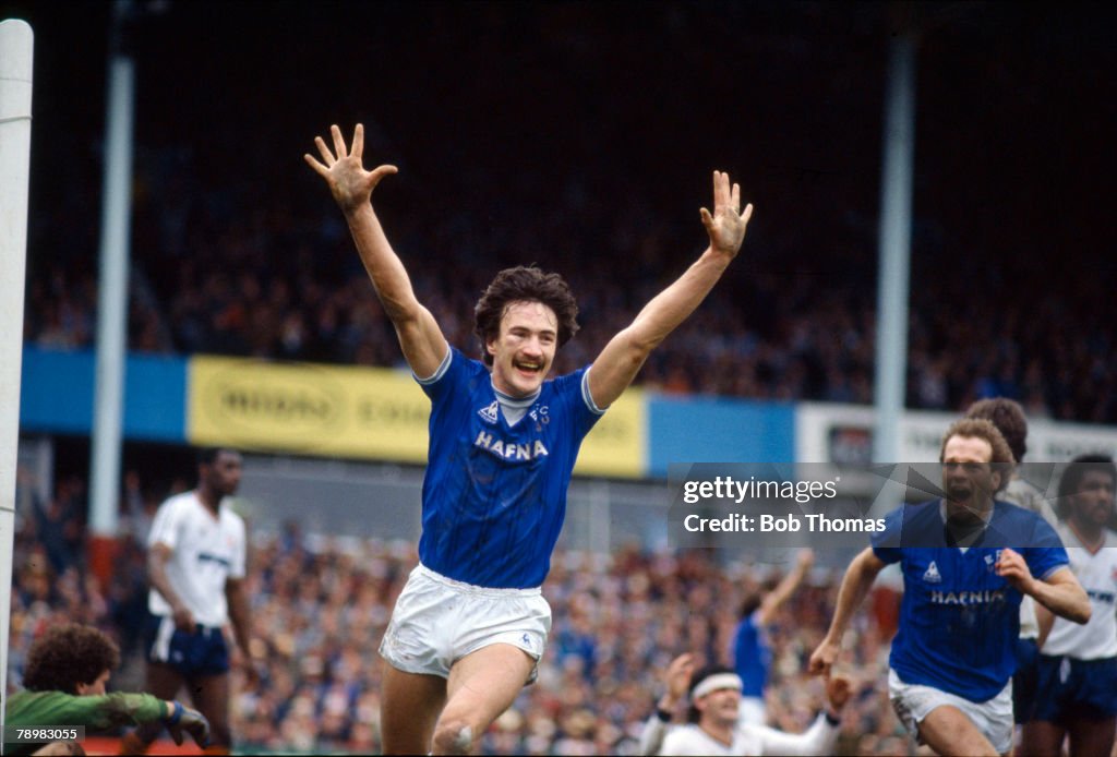 Sport. Football. pic: 13th April 1985. FA. Cup Semi- Final at Villa Park. Luton Town 1 v Everton 2 a.e.t. Everton's Derek Mountfield celebrates after scoring the match winning goal in extra time, with Andy Gray, right, delighted.
