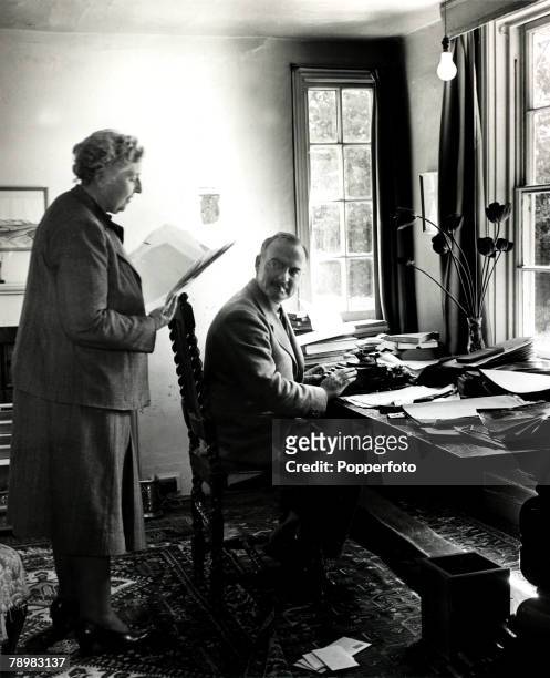 Literature Personalities, pic: 1950, British crime author Agatha Christie with her husband Professor Max Mallowan at their home Winterbrook House,...