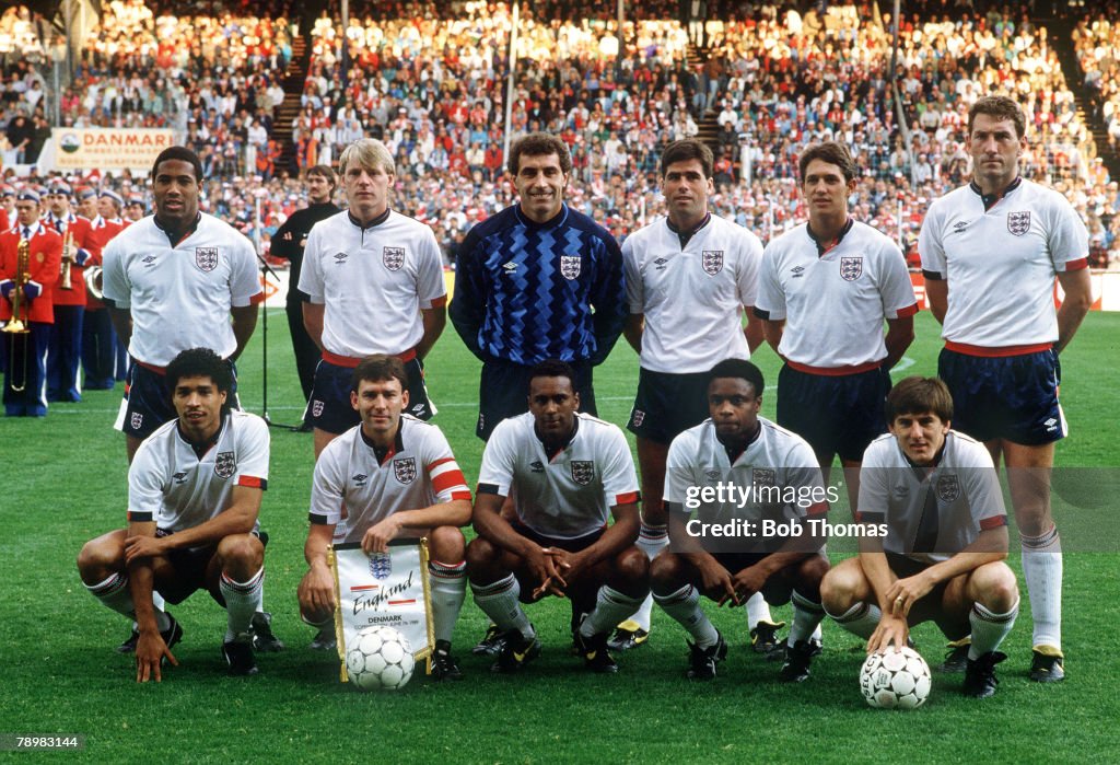 Sport. Football. pic: 7th June 1989. Friendly International in Copenhagen. Denmark 1. v England 1. England team, back row, left-right, John Barnes, Stuart Pearce, Peter Shilton, Neil Webb, Gary Lineker, Terry Butcher. Front row, left-right, Des Walker, Br