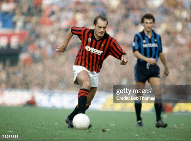 Sport, Football, Italian League, Serie A, pic: October 1984, , AC Milan v Inter, Ray Wilkins, AC Milan, who also won 84 England international caps...