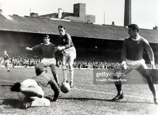 30th August 1964, Division 1, Leicester City 2, v Manchester United 2, Leicester City's Ken Keyworth shoots as Manchester United goalkeeper David...