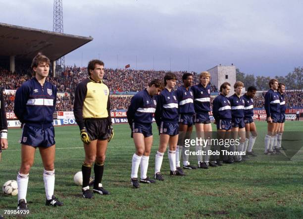 Sport, Football, World Cup Qualifying match, 14th November 1984, Istanbul, Turkey v, England The England team line up, L-R; Bryan Robson, Peter...