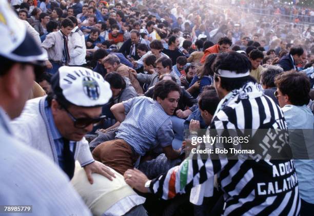 Sport, Football, European Cup Final, Brussels, 29th May 1985, Liverpool 0 v Juventus 1, Choas around the callapsed wall on the Juventus terrace