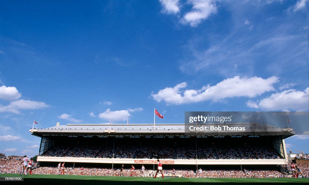 Sport. Football. pic: 15th August 1987. Division 1. Arsenal 1 v Liverpool 2. The Arsenal Stadium, Highbury.