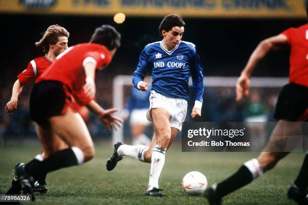 23rd November 1985, Division 1, Leicester City 3, v Manchester United 0, Leicester City striker Alan Smith takes on three Manchester United players