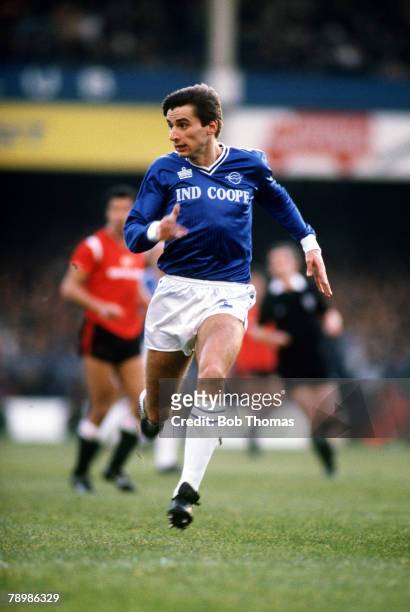 23rd November 1985, Division 1, Leicester City 3, v Manchester United 0, Leicester City striker Alan Smith racing at top speed
