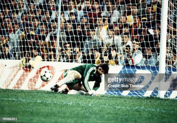 7th May 1986, European Cup Final, Seville, Barcelona 0, v Steaua Bucharest 0, a,e,t, Steaua Bucharest win 2-0 on penalties, Steaua Bucharest...