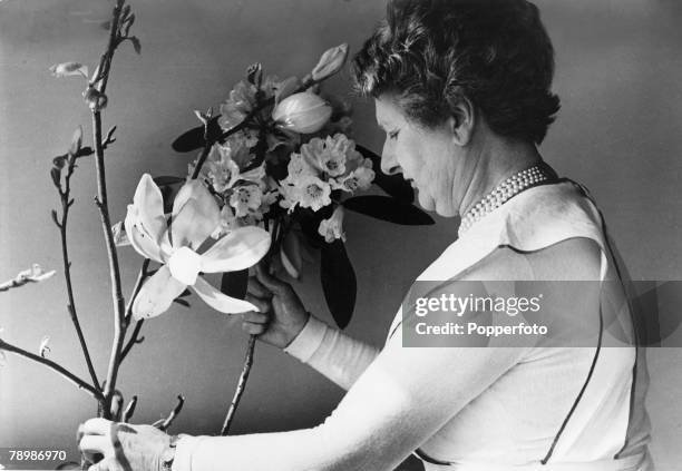 Constance Spring 68 Constance Spry Stock Photos, High-Res Pictures, and Images - Getty ...