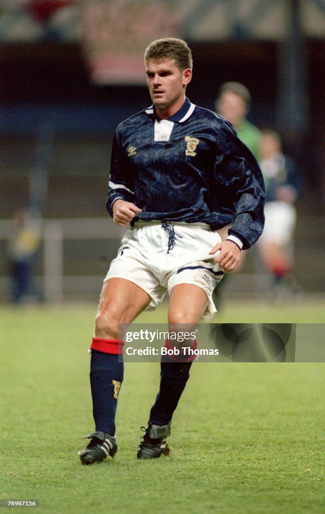 Sport. Football. pic: 18th November 1992. Ibrox Park, Glasgow. Ian Durrant, Scotland.