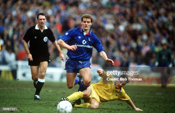 24th February 1991, Rumbelows Cup Semi-Final ist Leg, Chelsea 0, v Sheffield Wednesday 2, Chelsea's Gordon Durie moves away from a challenge from...