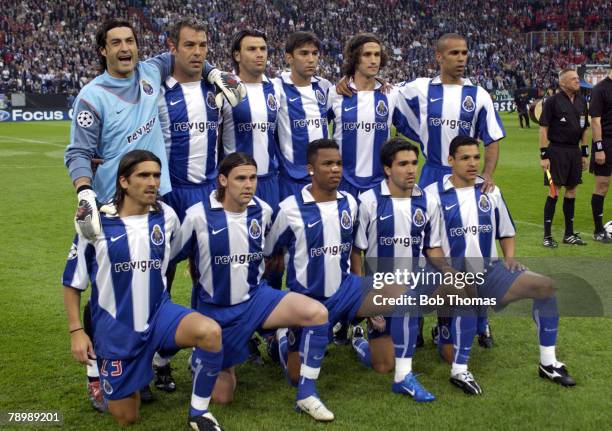 Sport, Football, UEFA Champions League Final, Gelsenkirchen, 26th May 2004, AS Monaco 0 v FC Porto 3, Porto team group before the match, Players...