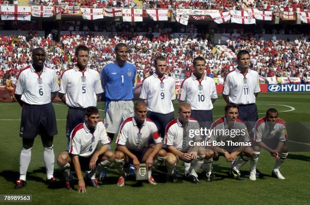 Sport, Football, UEFA European Championships, Euro 2004, Municipal Stadium, Coimbra, 17th June 2004, England 3 v Switzerland 0, England team group,...