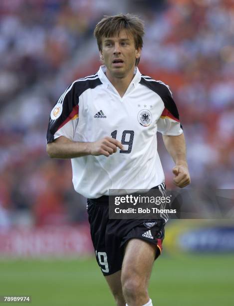 Sport, Football, UEFA European Championships, Euro 2004, Dragao Stadium, Porto, 15th June 2004, Germany 1 v Holland 1, Bernd Schneider of Germany