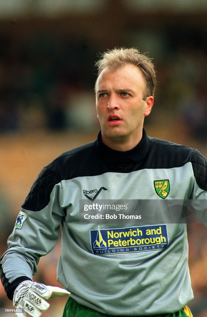 Sport. Football. pic: October 1992. Bryan Gunn, Norwich City goalkeeper.