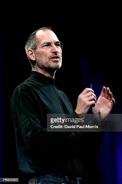 Apple CEO and co-founder Steve Jobs delivers the keynote speech to kick off the 2008 Macworld at the Moscone Center January 15, 2008 in San...