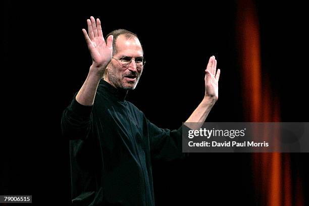 Apple CEO and co-founder Steve Jobs delivers the keynote speech to kick off the 2008 Macworld at the Moscone Center January 15, 2008 in San...