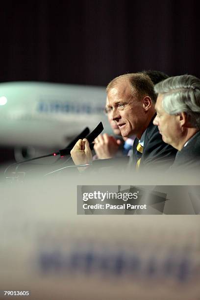 Airbus CEO Tom Enders delivers his speech with Tom Leahy as they announce their annual results at the Airbus factory, on January 16, 2008 in...