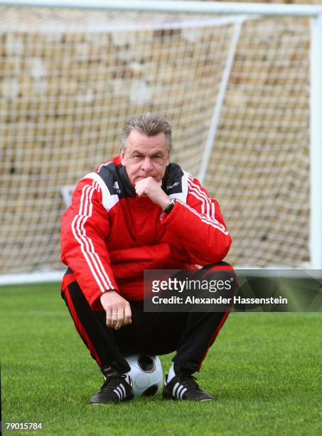 Munich's head coach Ottmar Hitzfeld looks on during the Bayern Munich training session on January 16, 2008 in Marbella, Spain.