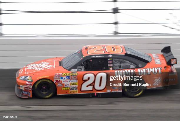 Tony Stewart during the NASCAR NEXTEL Cup Series, Dodge Avenger 500, May 13 Darlington Raceway, Darliington, South Carolina