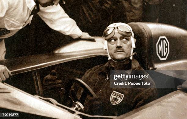 Sport, Motor Racing, November 1938, Major Gardner in his 1100 c,c M,G after he set a record speed of 186,5 m,p,h, on the autobahn near Frankfurt