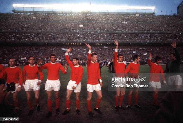 Football, 1968 European Cup Semi Final, Second Leg, Santiago Bernebeu Stadium, Spain, Real Madrid 3 v Manchester United 3, United players wave to the...