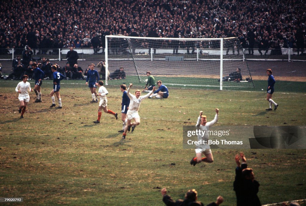 Football. 1970 FA Cup Final. Wembley Stadium. 11th April, 1970. Leeds United 2 v Chelsea 2. Leeds players celebrate after Mick Jones (2nd left) had scored a goal.