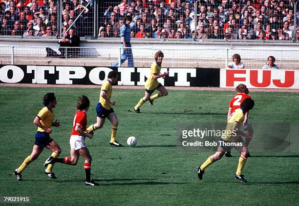 Football, 1979 FA Cup Final, Wembley, Arsenal 3 v Manchester United 2, 12th May Arsenal's Liam Brady runs with the ball