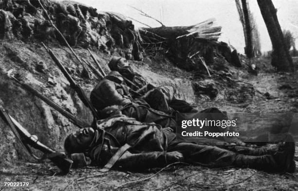 World War I Victims of a German Gas attack lay on the ground behind their barricade