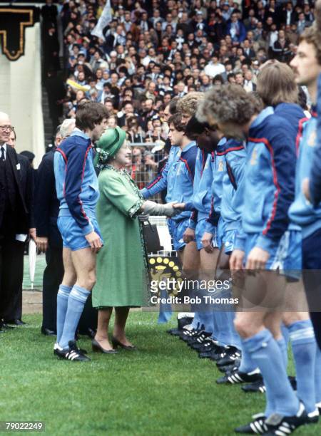 Football, 1981 FA Cup Final, Wembley, 9th May Tottenham Hotspur 1 v Manchester City 1, HRH The Queen Mother meets Manchester City players before the...