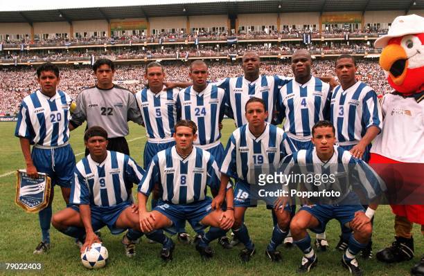 Sport, Football, 2002 World Cup Qualifier, San Pedro Sula, 7th October 2001, CONCACAF Finals, Honduras 0 v Trinidad & Tobago 1, The Honduras team...