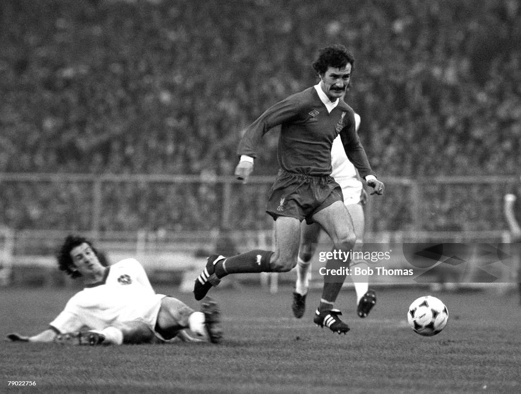 Sport. Football. Wembley, London, England. 10th May 1978. European Cup Final. FC Bruges 0 v Liverpool 1. Liverpool's Terry McDermott races through the Bruges midfield.