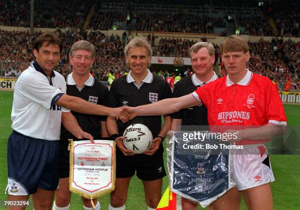 Football, 1991 FA Cup Final, Wembley, 18th May Tottenham Hotspur 2 v Nottingham Forest 1, Spurs' captain Gary Mabbutt shakes hands with Forest...