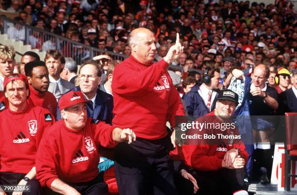 Football, 1992 FA Cup Final, Wembley, 9th May Liverpool 2 v Sunderland 0, The Liverpool bench L-R: coaching staff Phil Thompson, Roy Evans and Ronnie...