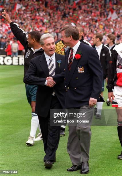 Football, 1996 FA Cup Final, Wembley, 11th May Manchester United 1 v Liverpool 0, Liverpool manager Roy Evans and United manager Alex Ferguson...