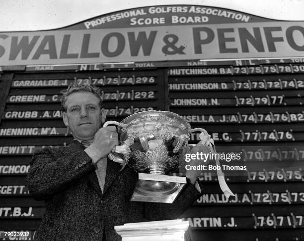 Golf, Great Britain+s Harry Weetman, the winner of the Penfold Swallow Tournament at Llandudno, 1962