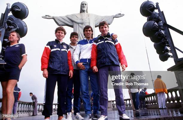 Sport, Football, England Tour of South America, Rio de Janeiro, Brazil, 8th June 1984, England players L-R: Clive Allen, Gary Stevens, Mark Hateley,...
