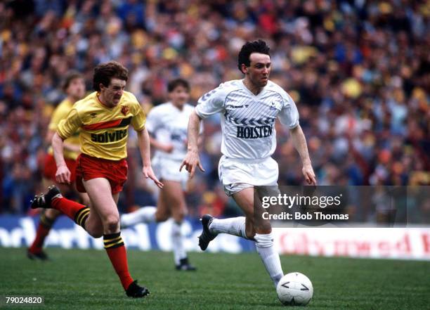Sport, Football, FA Cup Semi-Final, Villa Park, Birmingham, England, 11th April 1987, Tottenham Hotspur 4 v Watford 0, Tottenham's Paul Allen is...